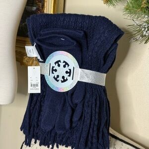 New York & Company Blue Knitted Scarf with Fringe Glove Set NWT‼️FINAL SALE